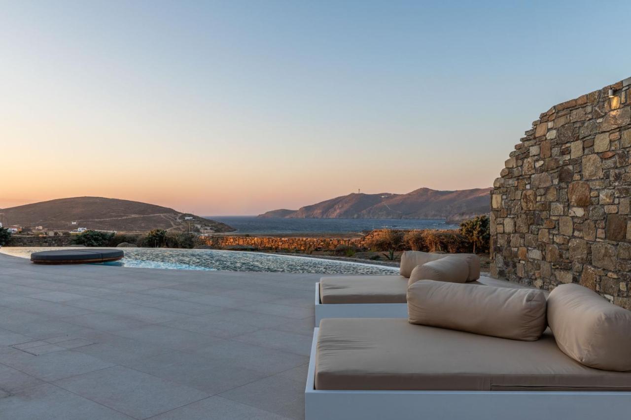 Mykonos Ag Villas In Ftelia Beach Exterior photo