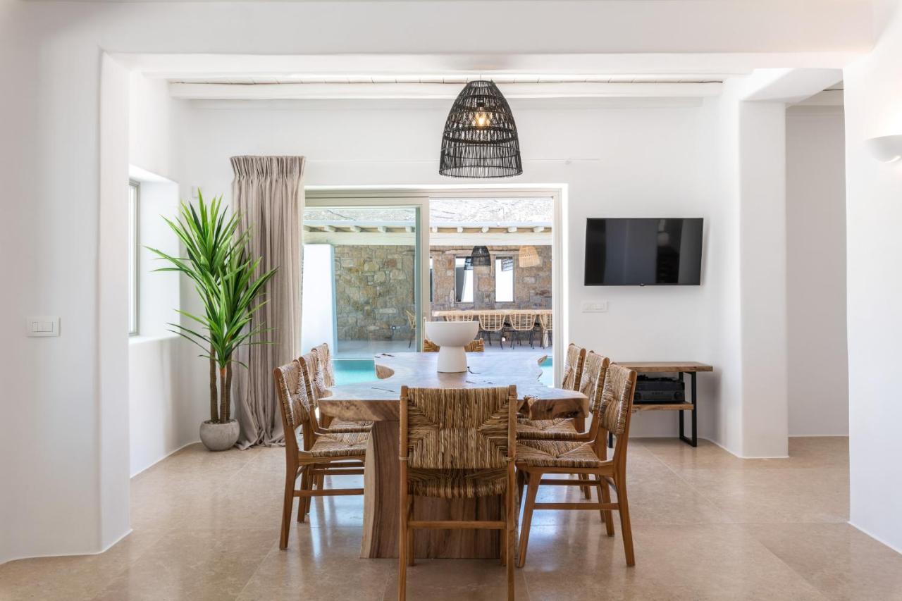 Mykonos Ag Villas In Ftelia Beach Exterior photo